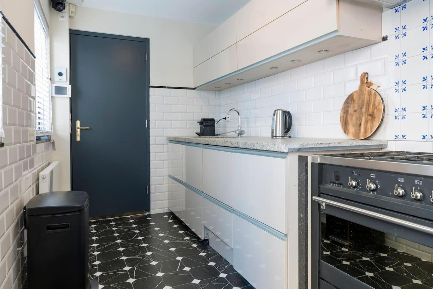 Lovely Suite Newly Renovated Тилбург Екстериор снимка